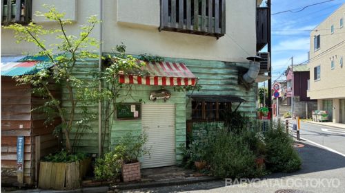 HATTI店外