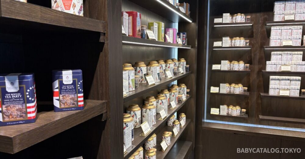 CLOVE CAFE & BAKERY紅茶コーナー_筆者撮影