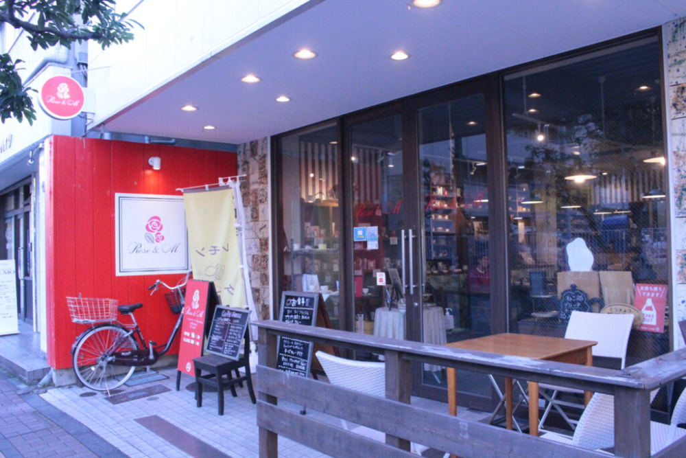 Cafe Rose&M