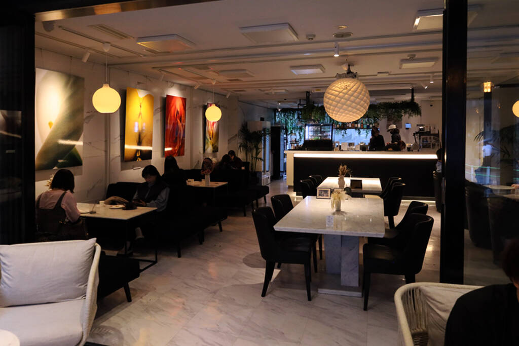 MARBLE GALLERY CAFE